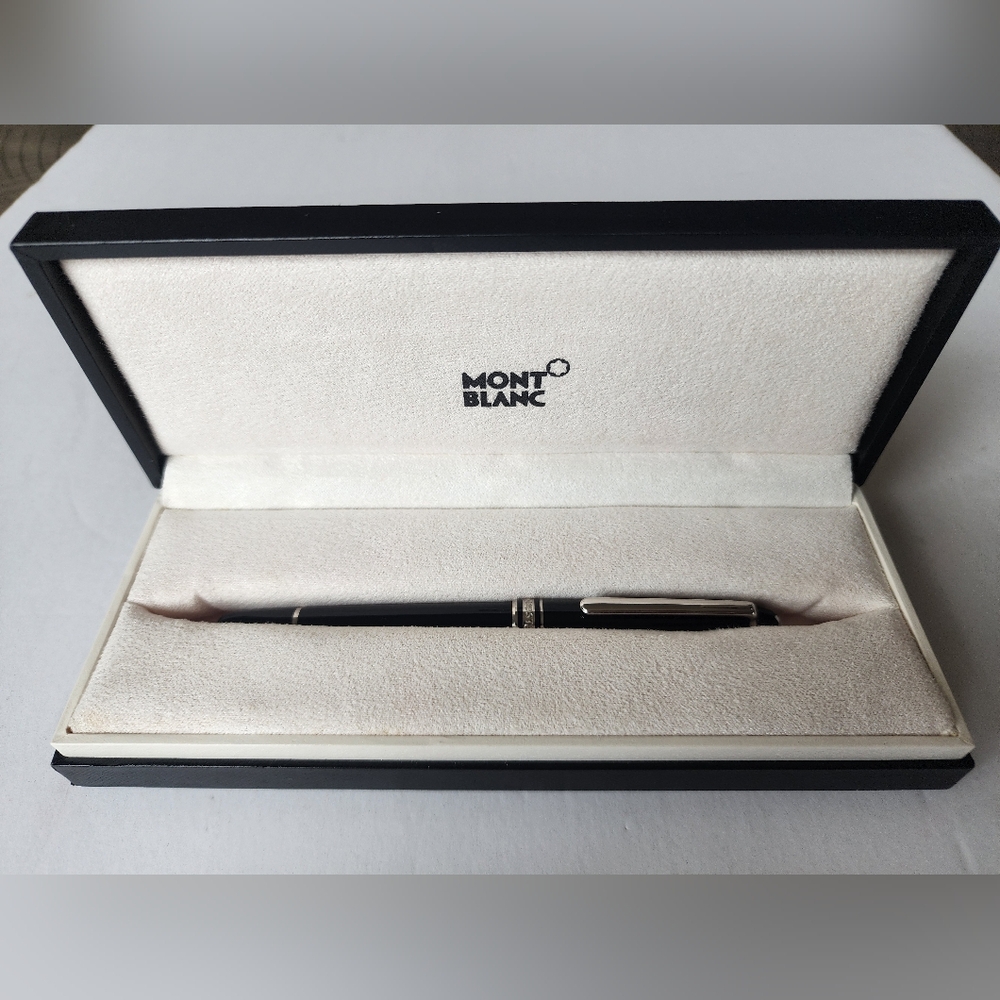 Vintage Montblanc Meisterstuck Ballpoint Pen Black w/ Platinum Trim has Serial